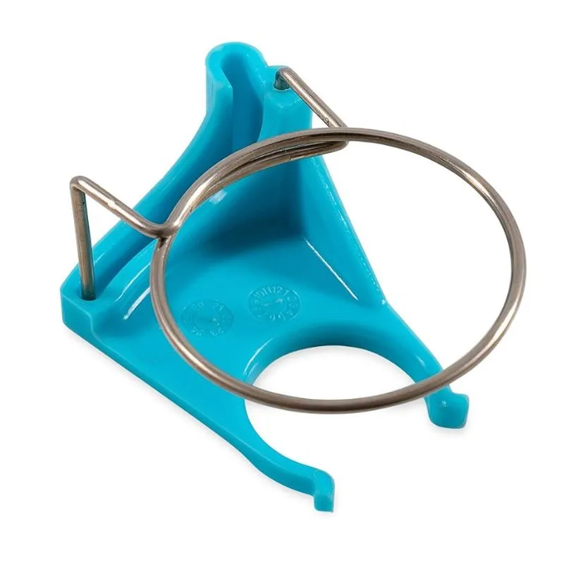 Camco Water Tank Filler Clip